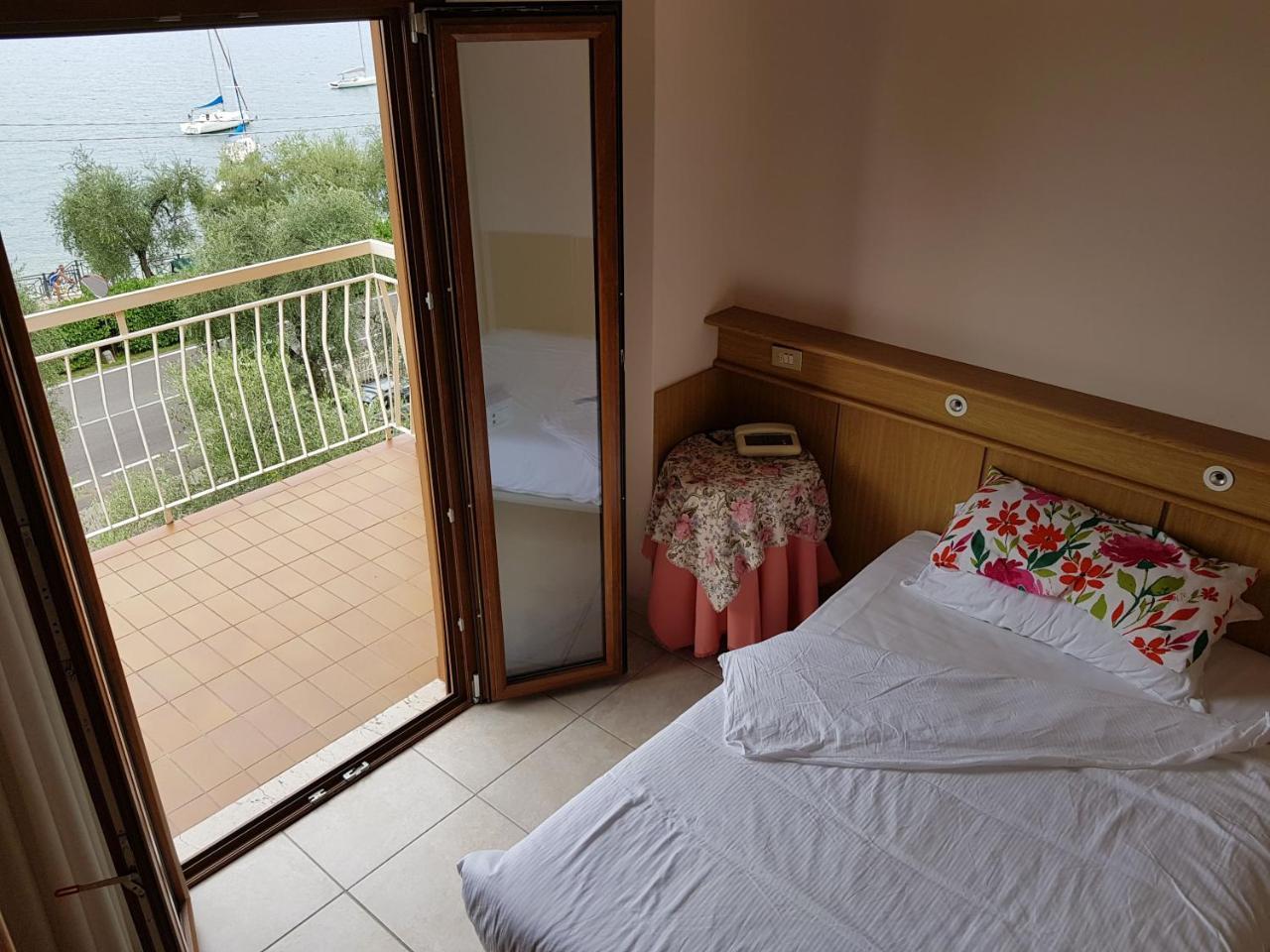 Hotel San Faustino Torri Del Benaco Dış mekan fotoğraf
